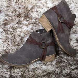 Roxy Ankle Boot